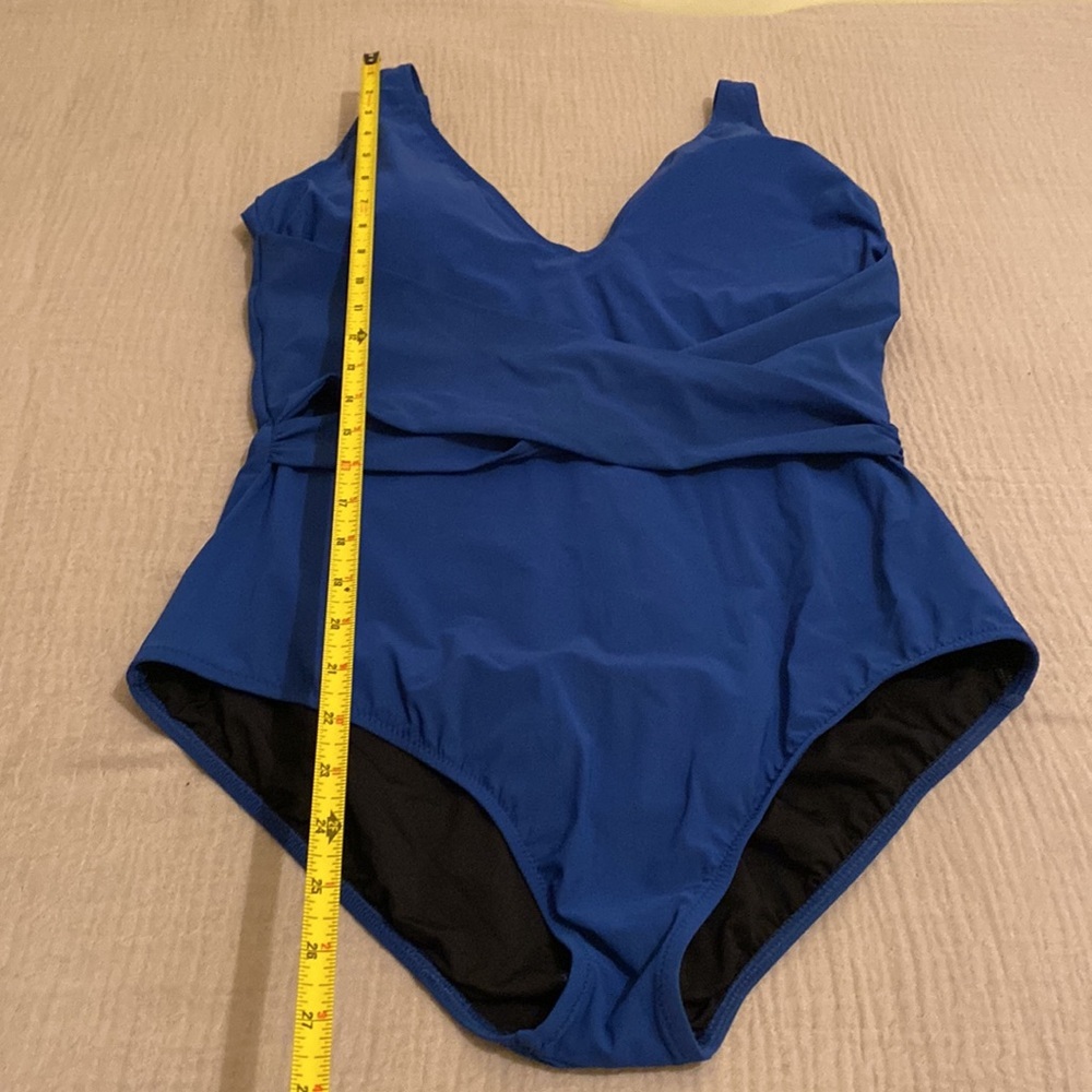 PROFILE BY Gottex One Piece Swimwear. Size 16 - Picture 3 of 7